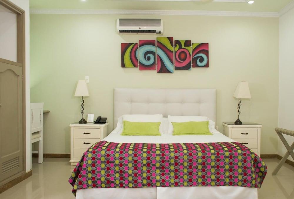 Costa Bonita Hotel