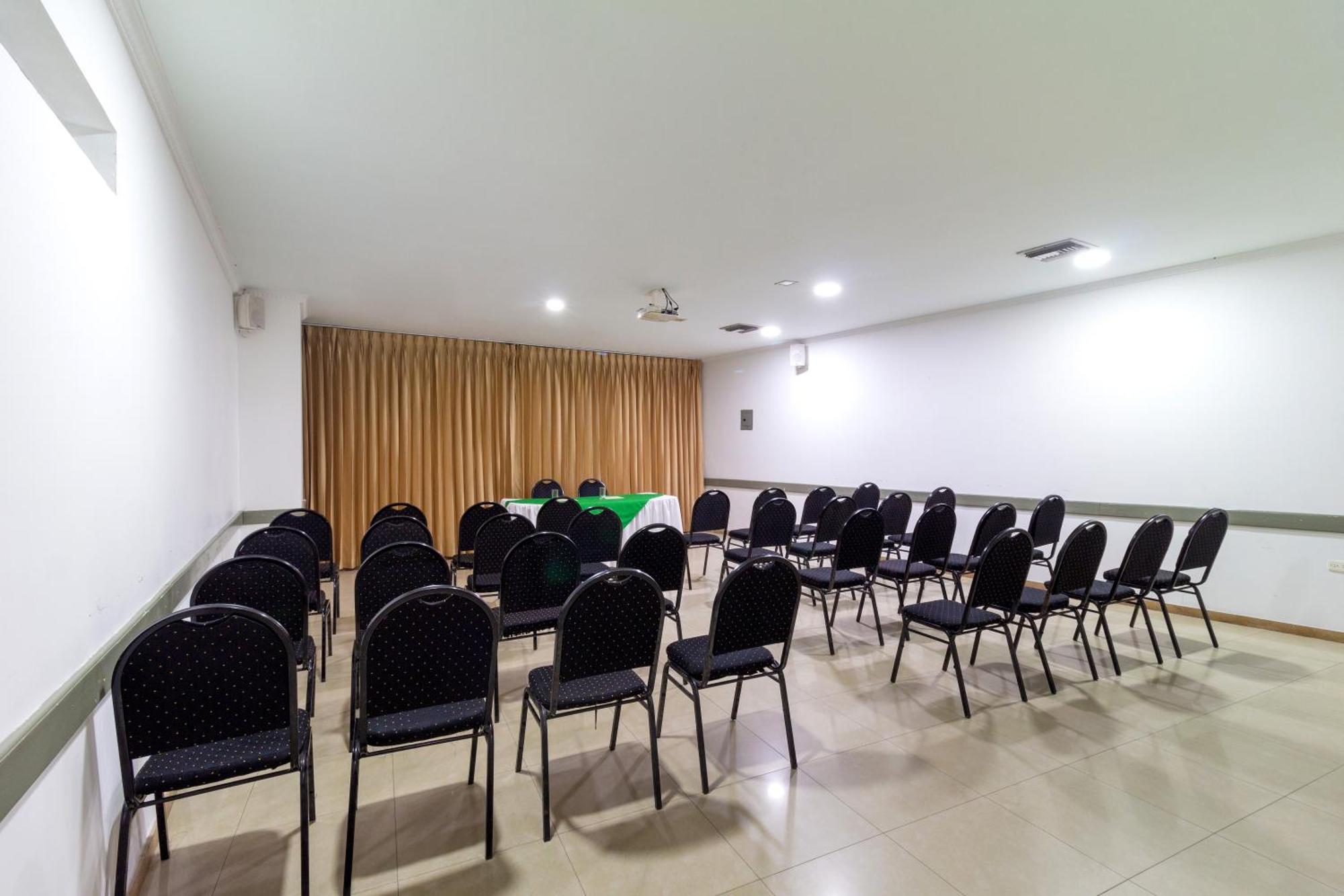 Costa Bonita Hotel 3*